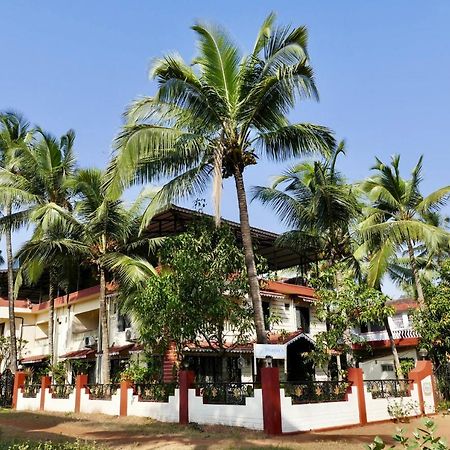 Shanu'S Seaside Inn - A Guesthouse, 100 Metres To Candolim Beach Экстерьер фото