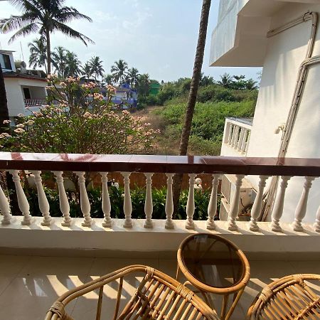 Shanu'S Seaside Inn - A Family-Run Guesthouse Just 100 Metres From Candolim Beach Экстерьер фото