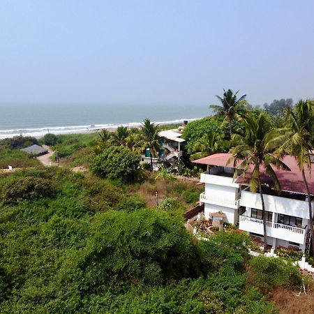 Shanu'S Seaside Inn - A Guesthouse, 100 Metres To Candolim Beach Экстерьер фото