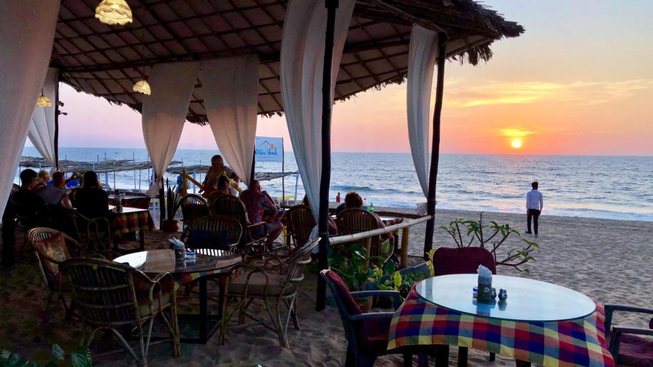 Shanu'S Seaside Inn - A Family-Run Guesthouse Just 100 Metres From Candolim Beach Экстерьер фото