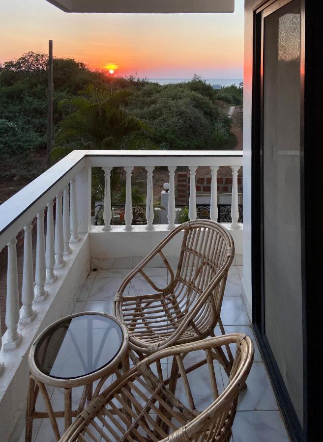 Shanu'S Seaside Inn - A Family-Run Guesthouse Just 100 Metres From Candolim Beach Экстерьер фото