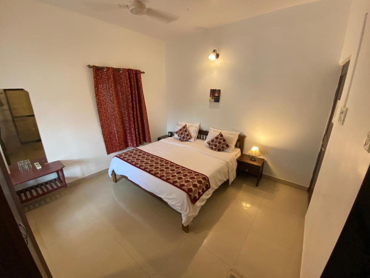 Shanu'S Seaside Inn - A Family-Run Guesthouse Just 100 Metres From Candolim Beach Экстерьер фото